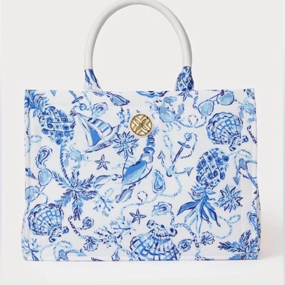 Lilly Pulitzer Handbags - 🆕 Lilly Pulitzer ADAIR TOTE in “Resort White Barefoot Beachcomber” MSRP $198 NWT